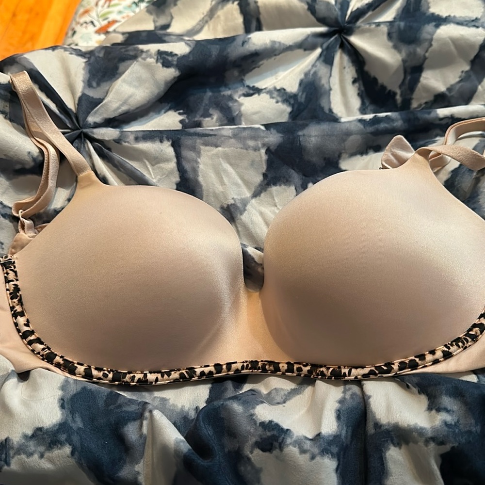 Victoria’s Secret balconet push up bra